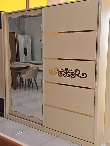 Ev üçün mebel: *Dolab satılır* Qiymet 240 Azn *Çatdırılma pulsuzdur* Eni 2 metır — 1