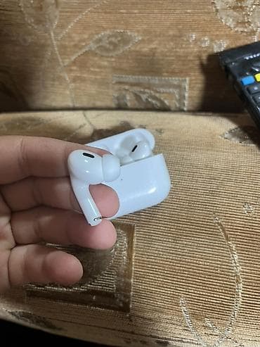 Apple AirPods 2 Pro (şəkildəki model) - Aktiv Səs-küyün Ləğvi (ANC)