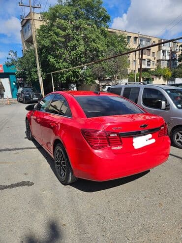продажа дешевых автомобилей: Chevrolet Cruze LT sedan – parlaq qırmızı rəngdə, qara rəngli 17'' — 6