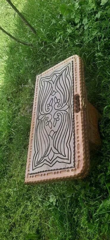 Əl işı ağac nərd taxtası - Material: tam ağac (əl oyması). - Dizayn