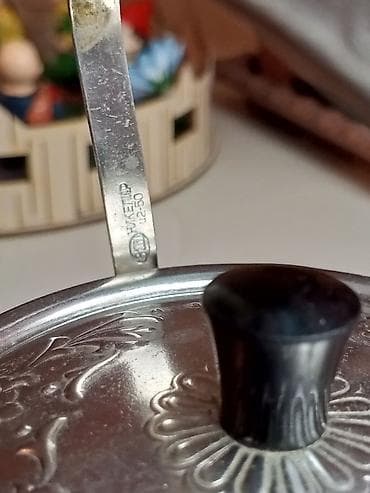 Кухонные принадлежности: Mavi şüşə qab və zəngin naxışlı metal qapaqlı-servis qabı - Material — 4