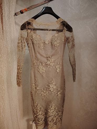 tikilme paltar modelleri instagram: Qadın geyimləri dəsti – 4 model 1) Tünd lacivərt uzun — 5