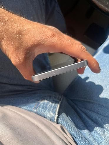 самсунг s8: Samsung Galaxy A17, 128 GB, rəng - Gümüşü, İki sim kartlı — 5