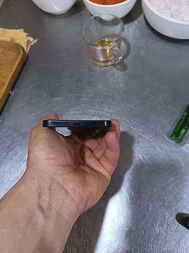 iphone 11 64 gb ikinci el: Honor 90 Lite, 256 GB, rəng - Qara, Barmaq izi — 5
