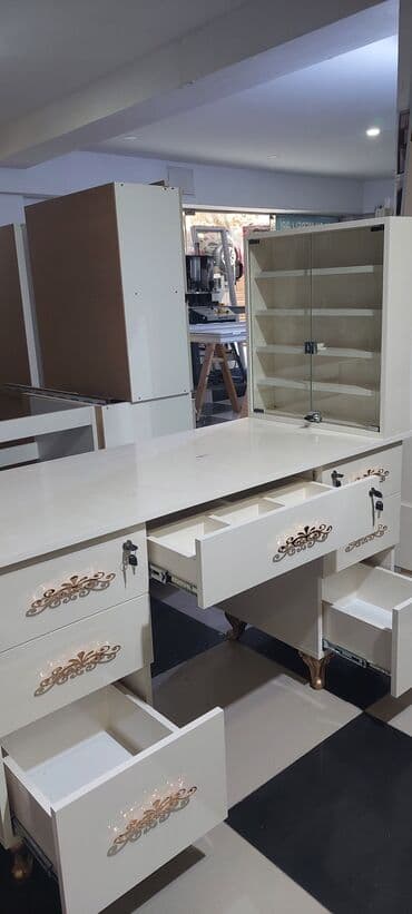 loft masa: Yeni, Manikür üçün masa — 3