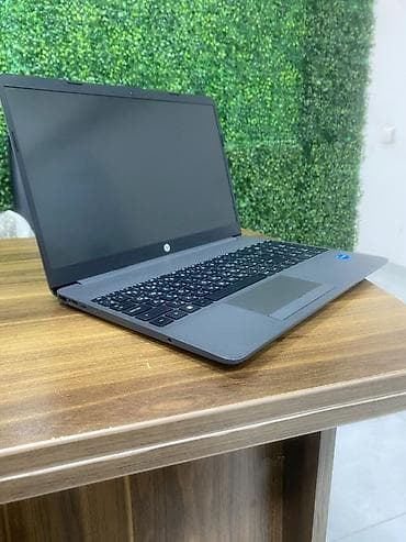 ssd yaddaş: İ3 11 gen
256 SSD 
8 gb ram
UHD graphics
Çanta mause hediyye — 2