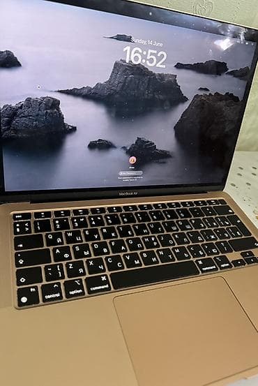 Masaüstü kompüterlər və komponentlər: Apple MacBook Air noutbuku – qızılı rəng Xüsusiyyətlər: - Model — 1