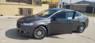 tək oturacaqlar: Ford Fusion: 1.5 l | 2016 il 200000 km Sedan — 1