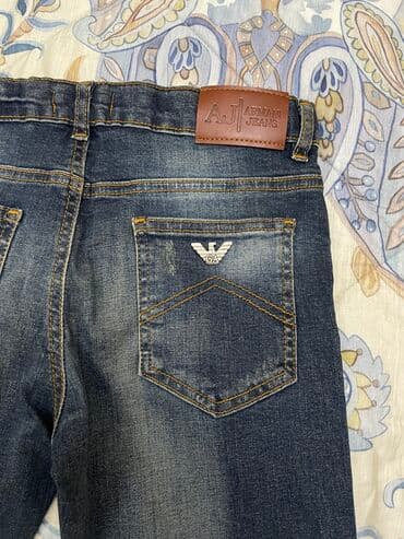 Верхняя одежда: Джинсы на мальчика 10 лет. Как новые. Одели пару раз — 2