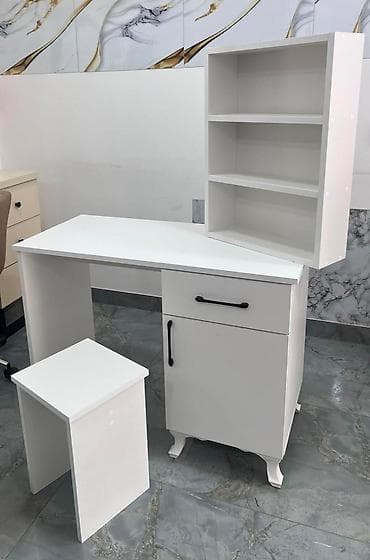 salon termosu: Yenidi istenilen sayda var reng secimi var.Manikur masasi +polkasi — 1
