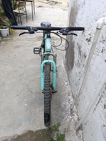 26 liq velisaped satilir bidənə skorusu xərəbdi və arxa ötürücü