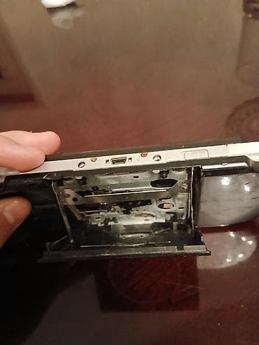 Digər oyun və konsollar: Sony PSP satılır. Ümumi vəziyyəti yaxşıdır, korpusu salamatdır — 2