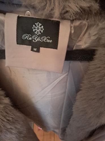 Üst geyimi: Tecili satilir 70 manata almisam 1 defe geyinmisem 1 aydi alinib 30 — 3