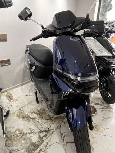 Kvadrosikllar: 1400 km — 3