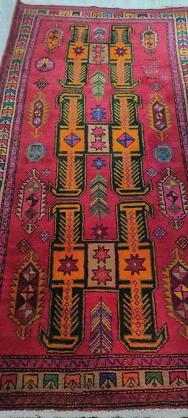 Məhsul: Əl toxunuşu Qarabağ xalçalar (2 ədəd) 1) Xalça 1: - Rəng