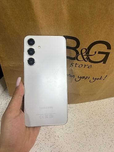 iphon 13 pro: Samsung Galaxy S24+ — 2