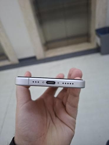 ipone sr: IPhone 16, 128 GB, Ağ — 5