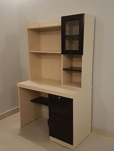 döş stolu: Dördbucaq masa, Stulsuz, Polkalı, Siyirməli, Türkiyə, Mat laminat — 6