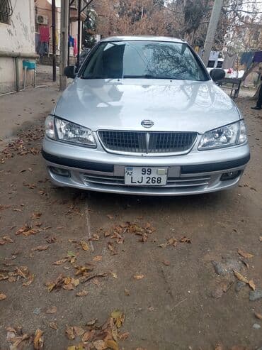 Nissan Primera: 1.6 l | 2001 il Sedan