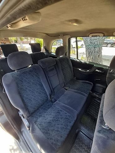Minivan, 7 Oturacaq — 9