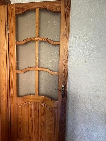 Taxta otaq qapıları – şüşəli və tam taxta modellər - Material: təbii