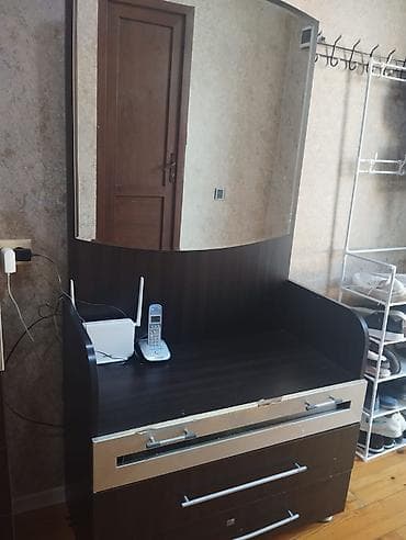 istolar: Yataq otağı üçün dəst: güzgülü makiyaj masası və çekmodan - Dəst — 2