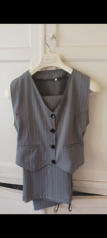 детские демисезонные костюмы: 1 defə geyinilib 40 azna alınıb 17 azn satılır real aliciya endirim — 1