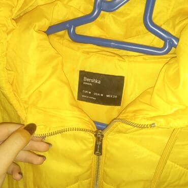 qadın kurtka: Puxovik kurtka, Bershka, M — 1