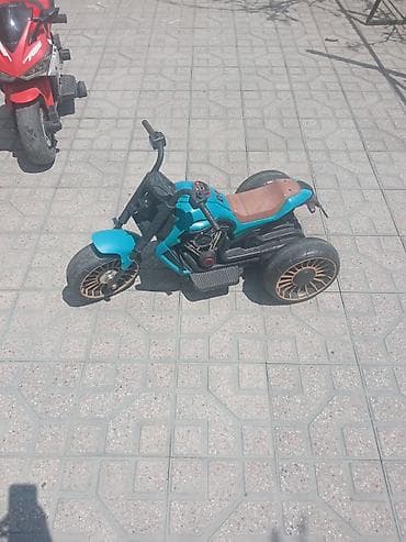 Təmirə ehtiyacı var . Hövsan qesebesi .Uşaq üçün elektrikli üçtəkərli