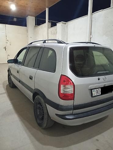opel minivan: Opel Zafira: 1.6 l | 1999 il 631700 km Van/Minivan — 5