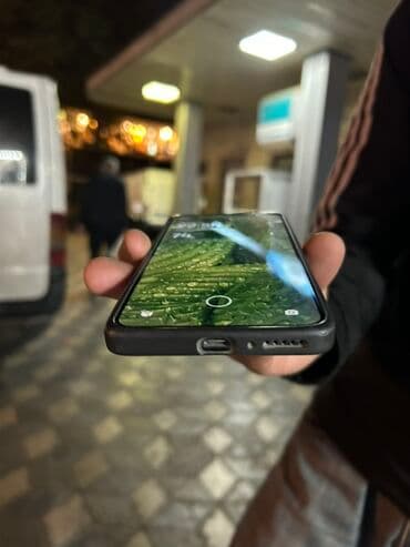 сенсор для телефона fly iq4503 quad: Smartfon – arxa hissədə böyük kvadrat kamera adası və dörd elementli — 4