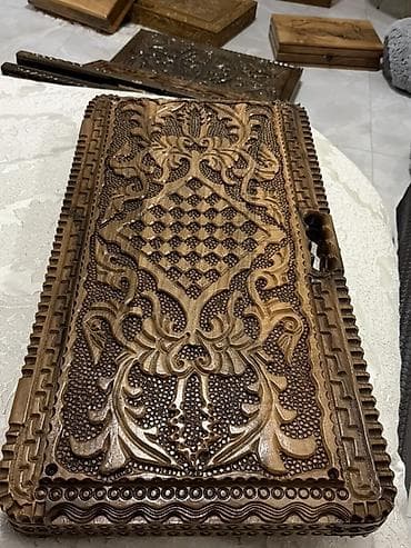 Əl oyma naxışlı taxta nərd-taxta dəsti - Material: tam ağac (bərk