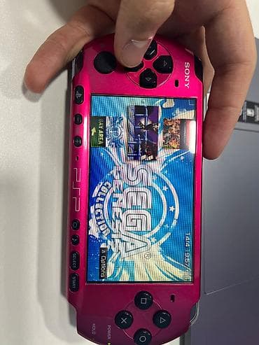 sega oyunlari: PSP 3000 modeli Tam işlək vəziyyətdədir. Yalnız üst korpus — 7