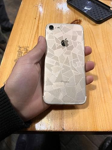 iphone 7 plus irşad: IPhone 7, Qızılı, Barmaq izi — 3