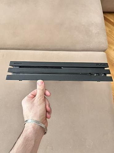 ps4 pro disc: Sony PlayStation 4 Pro (PS4 Pro) – 1 TB oyun konsolu dəsti Paketə — 4