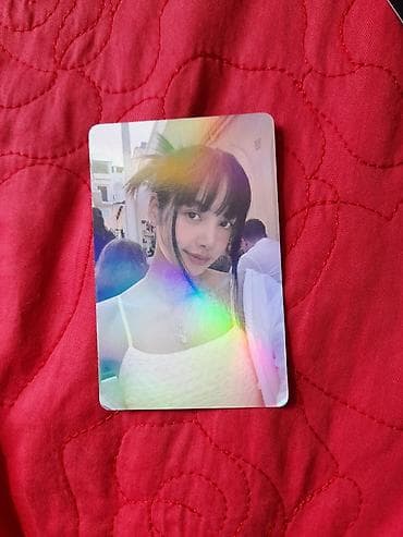 hello kitty oyuncaq: BLACKPINK “OUR AREA – 8th Anniversary” kolleksiya fotokartı Lisa — 1