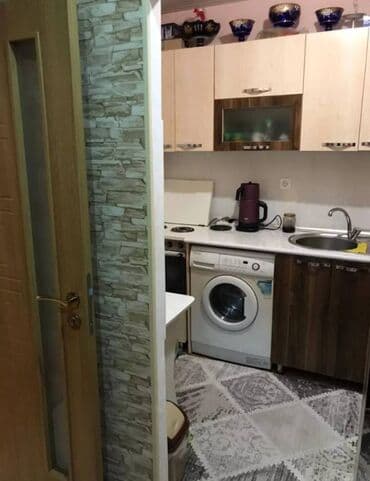 ecemide kiraye evler ucuz: Nəsimi rayonu Memar Əcəmi metrosunun yaxınlığında, 5 mertebeli binanın — 5