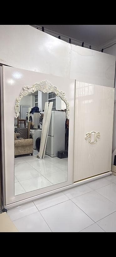 2 qapılı, Güzgülü, Ağ, Kupe, Düz dolab
