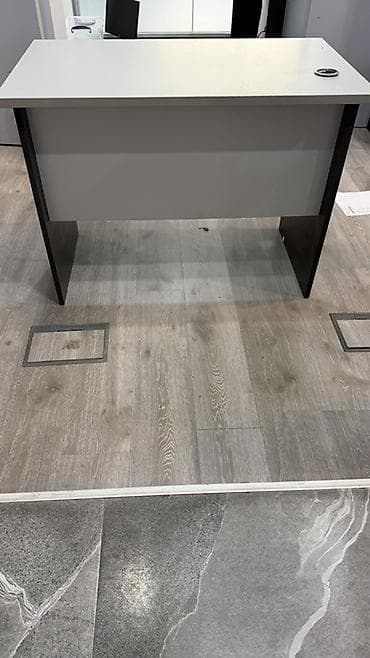 İşlənmiş, İşçi üçün, Dördbucaq masa