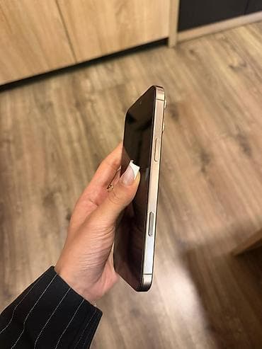 14 pro max: IPhone 16 Pro Max, Qızılı, Face ID — 2