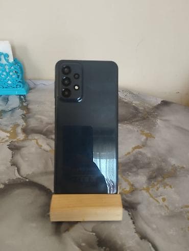 A23 Daxili yaddaş 128gb Ekran ölçüsü 6,6 RAM kapasitesi 4 GB ram Qabaq