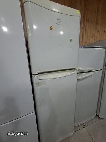 hell soyuducu: Indesit iki qapılı soyuducu - Üst qapıda dondurucu bölmə, alt qapıda — 1