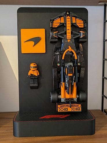 Другое: Formula 1 azarkeşləri üçün stend. (Dəstə Formula 1 bolidi modeli və — 5
