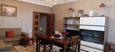 ehmedlide ev: Ev yerlewir ehmedli metrosu, xetai rayonunda. 11/11 e. Lift 10- cu — 1