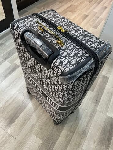 купить бу чемодан: Dior — 3