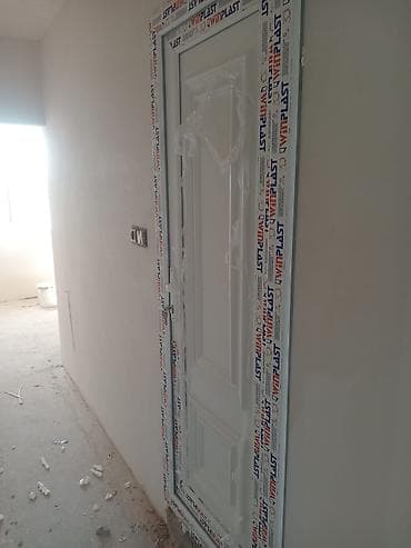 qapilar demir: PVC qapı və quraşdırma dolabları - Material: ağ PVC/profil (AVRO pen — 8