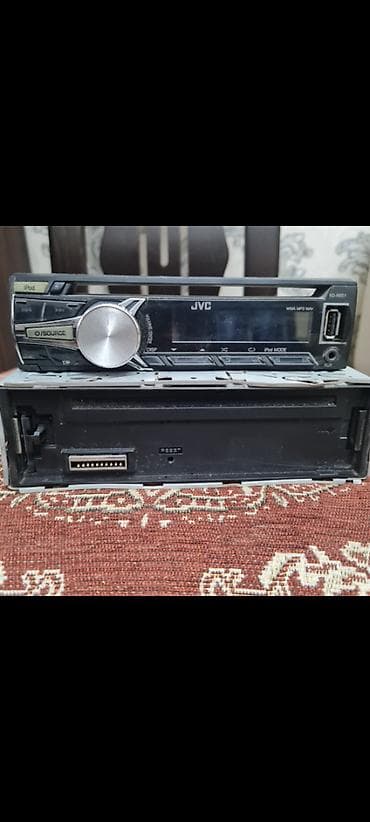 Dinamiklər və sabvuferlər: JVC maqnitofonu — 2