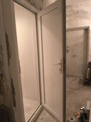 Tikinti daşları: Plastik (PVC) qapı - Material: Ağ rəngli PVC profil, hamar səth - — 2