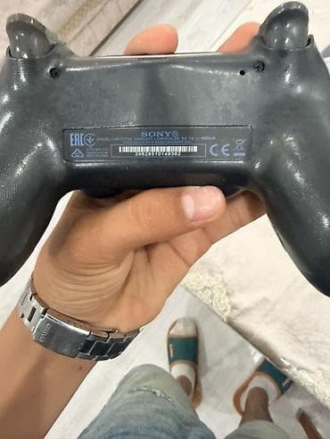 irşad playstation 5: PlayStation 4 komplekti - Konsol: Sony PlayStation 4 (şəkildə — 2