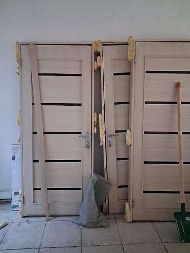 Məhsul: Daxili otaq qapıları dəsti Təsvir: - Rəng/tekstura: Açıq ağac